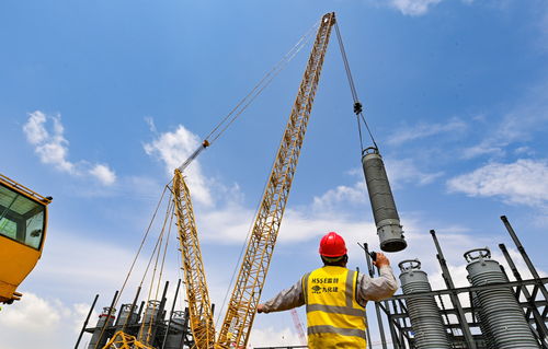 鄂爾多斯 光伏裝備制造產(chǎn)業(yè)基地建設熱潮涌動